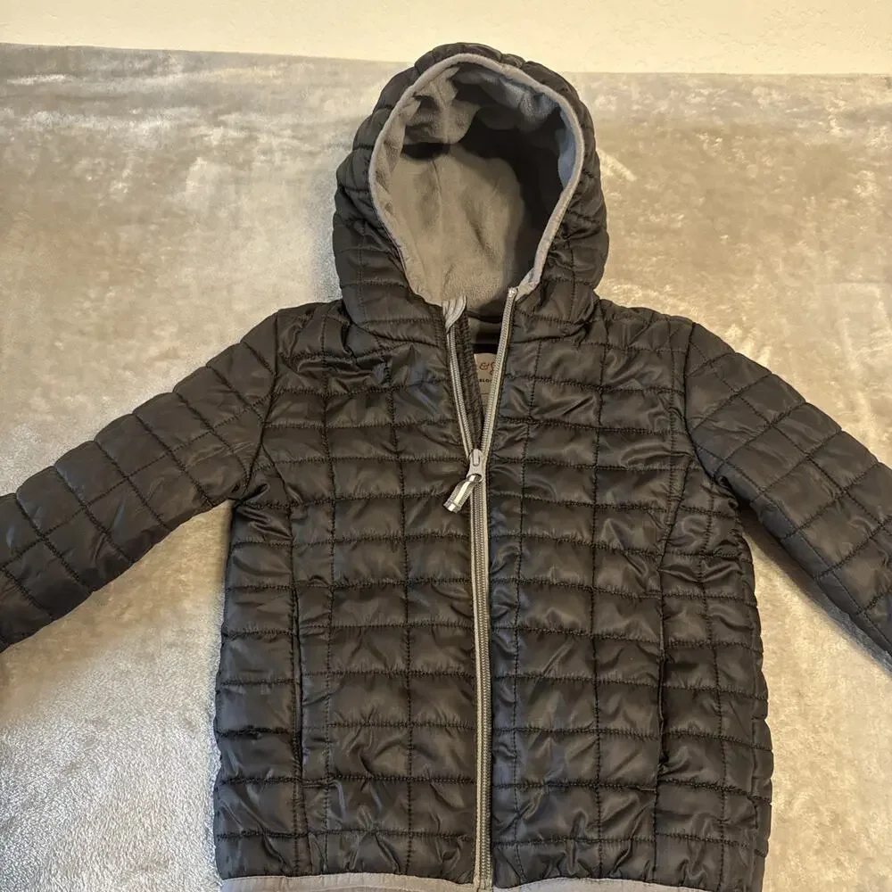 Cat & Jack Black Puffer Jacket Size 5 Year Old Unisex Pre-owned School or Play